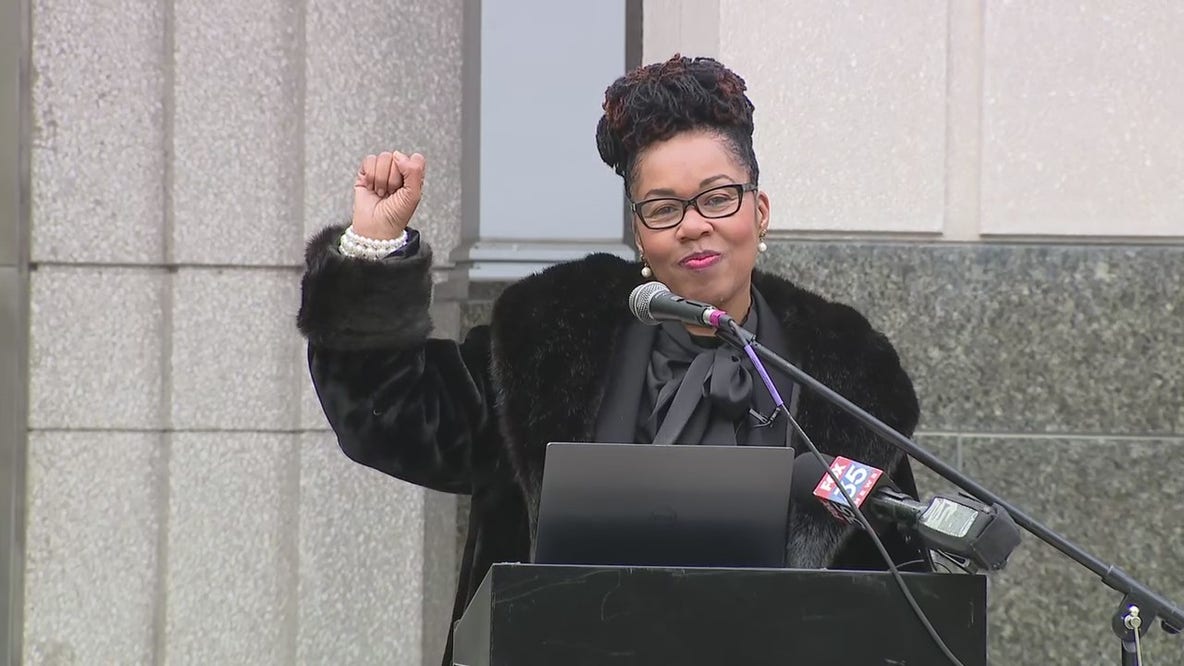 Monique Worrell speaks after being sworn-in as state attorney